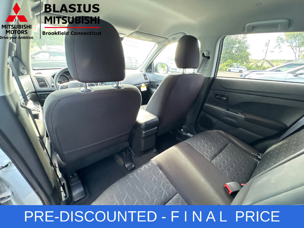 Used 2025 Mitsubishi Outlander Sport ES AWD/4WD image 39