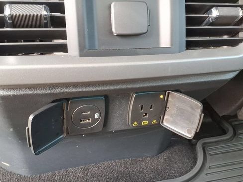 Used 2022 Ford F150 Lariat AWD/4WD image 23