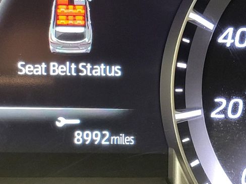 Used 2023 Toyota Highlander L image 3