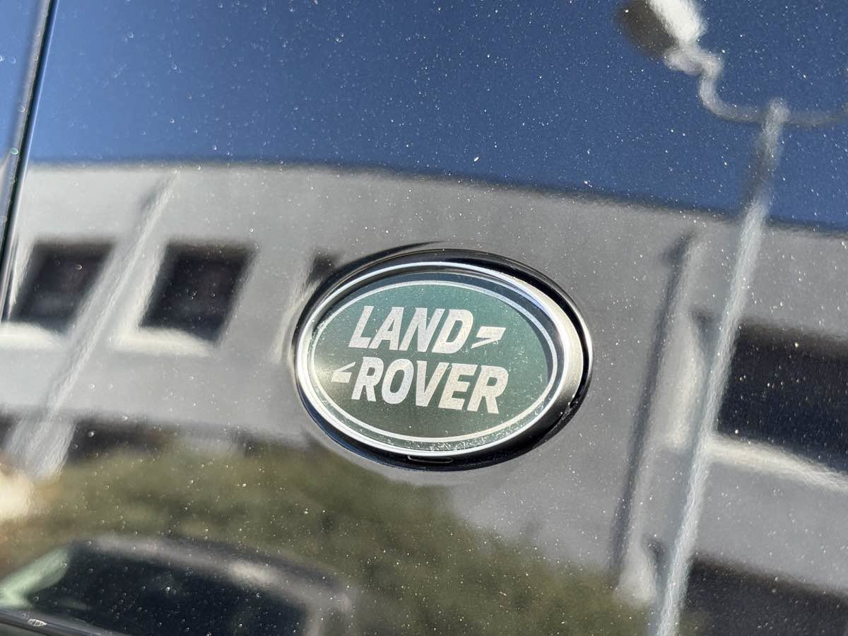 Used 2023 Land Rover Defender 110 AWD/4WD image 14