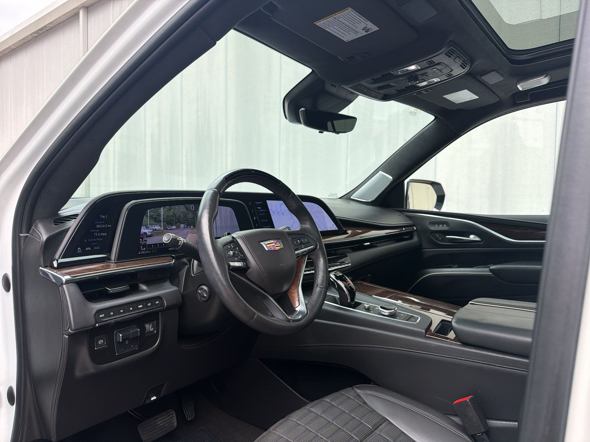 Used 2022 Cadillac Escalade Sport Platinum w/ Heavy-Duty Trailer Package AWD/4WD image 10