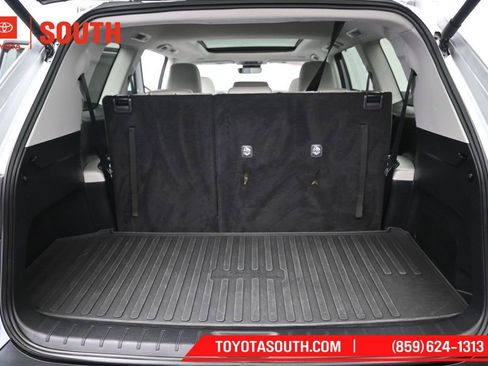 Used 2024 Toyota Grand Highlander AWD image 32