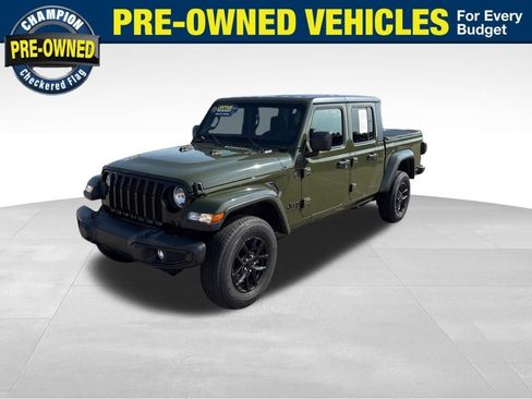 Used 2022 Jeep Gladiator Sport image 1