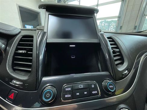 Used 2018 Chevrolet Impala LS FWD image 18