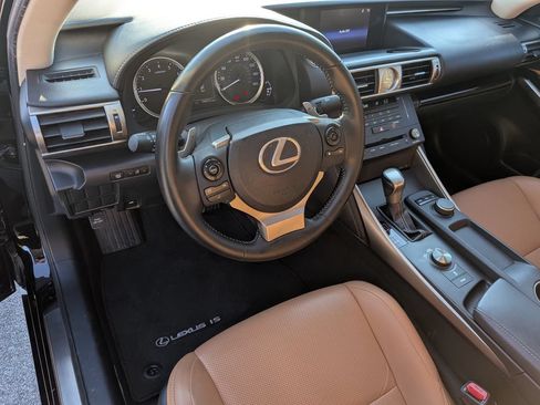 Used 2015 Lexus IS 250 RWD image 8