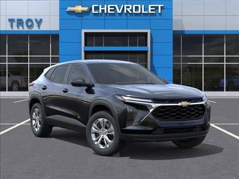 New 2026 Chevrolet Trax LS image 7