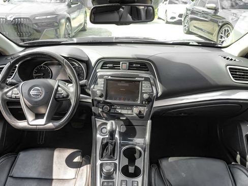 Used 2021 Nissan Maxima 3.5 SV w/ Floor Mat Group FWD image 11