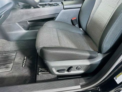 Certified 2023 Nissan Rogue SV image 18