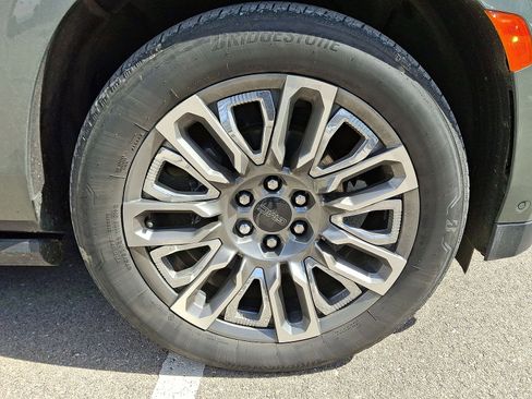 Used 2023 GMC Yukon XL Denali Ultimate image 27