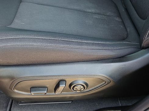Used 2025 Jeep Grand Cherokee L Laredo AWD/4WD image 22
