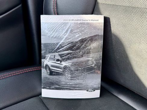 Used 2022 Ford Explorer ST-Line w/ Class IV Trailer Tow Package image 30