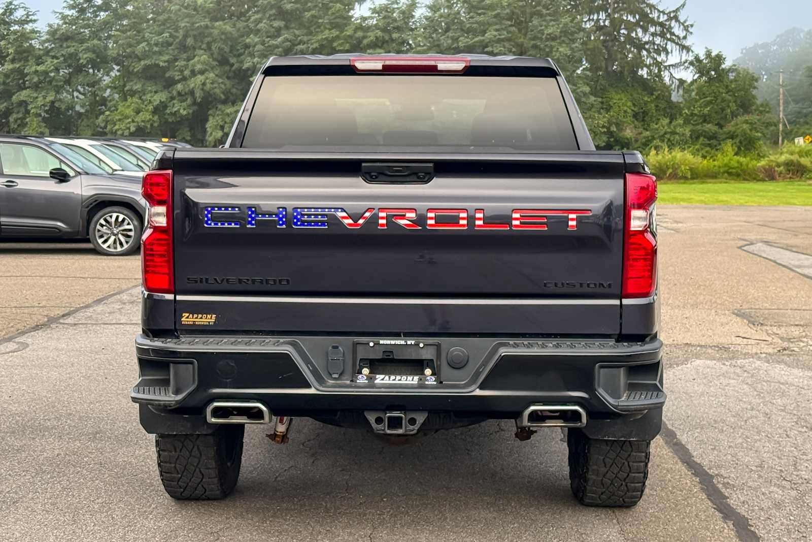 Used 2023 Chevrolet Silverado 1500 Custom Trail Boss w/ LPO, Dark Essentials Package AWD/4WD image 4