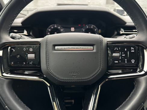 Used 2026 Land Rover Range Rover Velar Dynamic SE image 18
