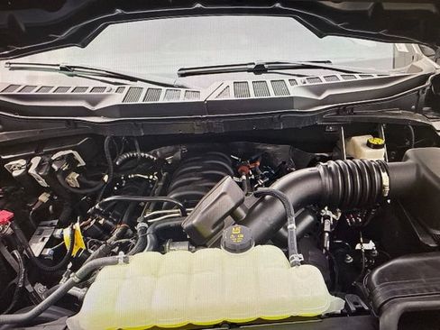Used 2025 Ford F150 Lariat w/ Equipment Group 501A Mid AWD/4WD image 9