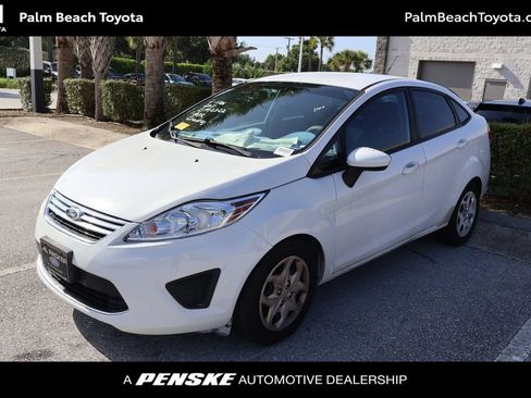 Used 2011 Ford Fiesta SE w/ Super Fuel Economy Pkg FWD image 1