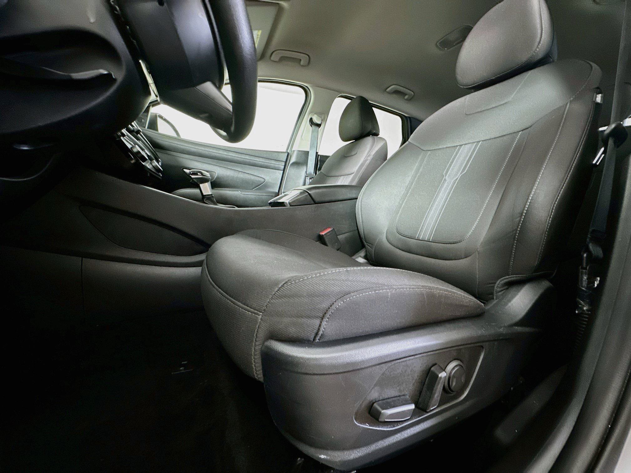 Used 2025 Hyundai Tucson SEL FWD image 13