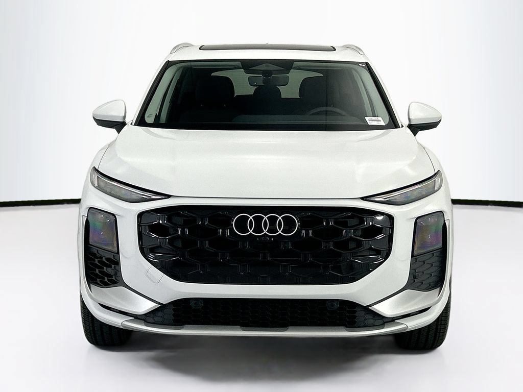 Used 2026 Audi Q3 quattro 2.0T w/ Driver Assistance Package AWD/4WD image 2