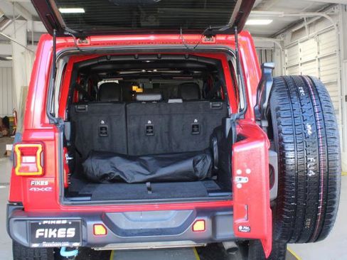 Used 2022 Jeep Wrangler Unlimited Sahara w/ Cold Weather Group image 23