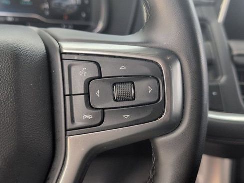 Used 2023 Chevrolet Suburban Premier image 21