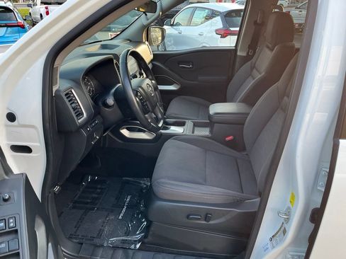 Used 2024 Nissan Frontier SV w/ Hardbody Edition AWD/4WD image 46