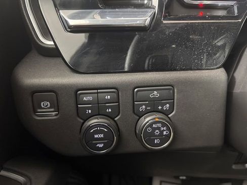 Used 2023 Chevrolet Silverado 1500 RST w/ Z71 Off-Road Package AWD/4WD image 19
