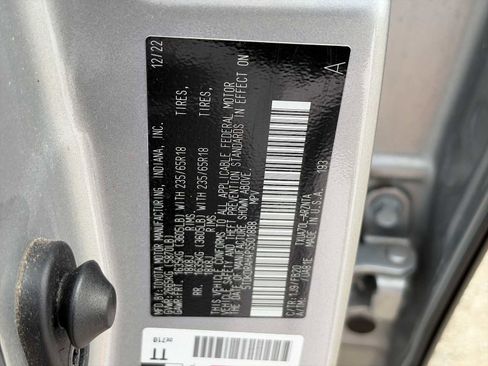 Used 2023 Toyota Highlander L FWD image 26