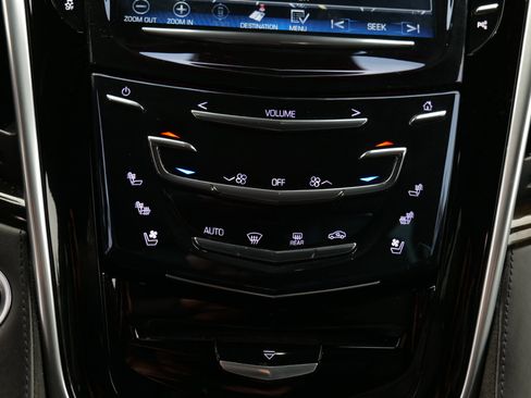 Used 2020 Cadillac Escalade Platinum image 30