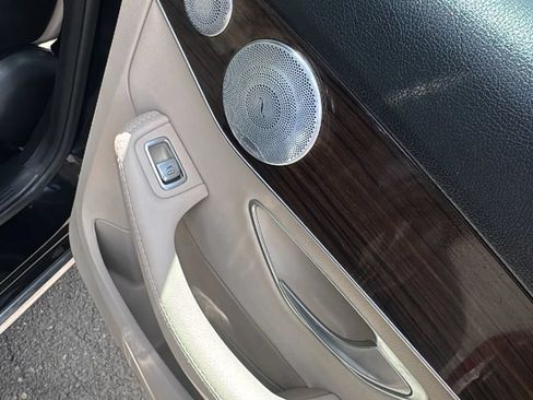 Used 2018 Mercedes-Benz C 300 4MATIC Sedan image 19