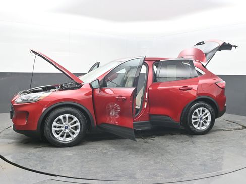 Used 2020 Ford Escape SE image 41