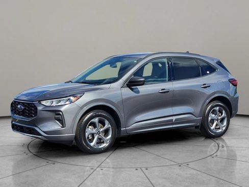 Certified 2023 Ford Escape ST-Line w/ Tech Pack #1 AWD/4WD image 3