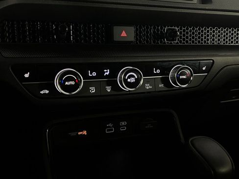 Used 2025 Honda CR-V Sport image 17