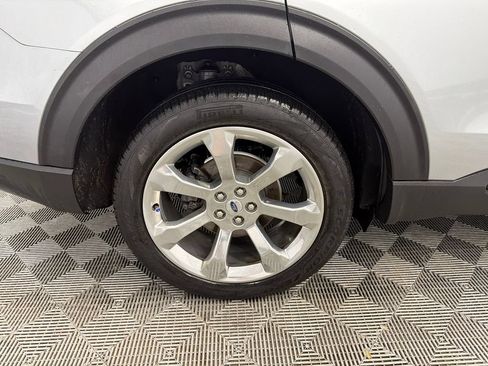 Used 2020 Ford Explorer Platinum w/ Premium Technology Package AWD/4WD image 19
