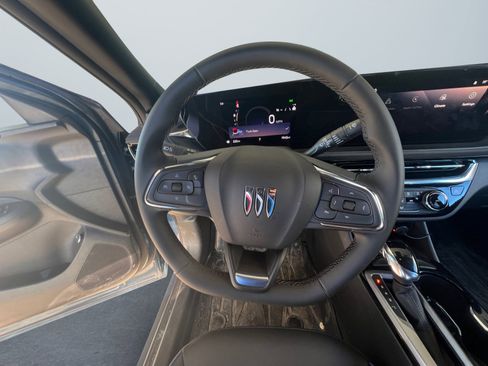 Used 2025 Buick Envista Sport Touring w/ Convenience II Package image 13