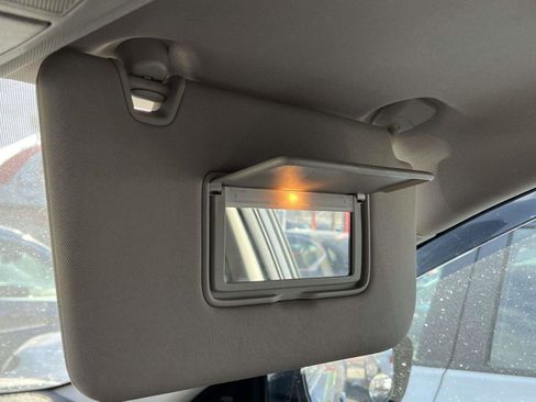 Used 2018 Nissan Rogue SL w/ Premium Package image 31