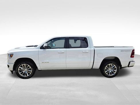 Used 2023 RAM 1500 Laramie AWD/4WD image 4