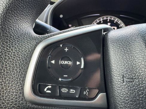 Used 2017 Honda CR-V LX image 12