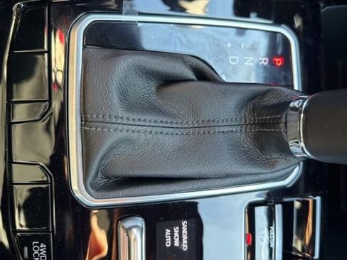 New 2026 Jeep Compass Latitude image 18