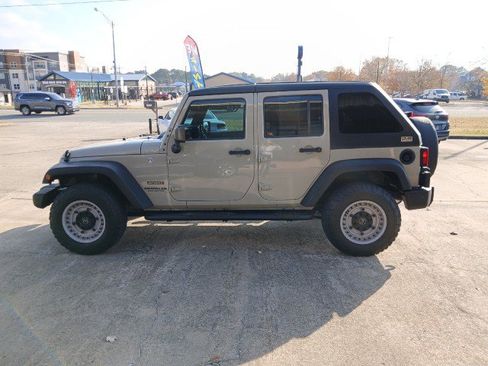 Used 2017 Jeep Wrangler Unlimited Sport w/ Quick Order Package 24S image 8