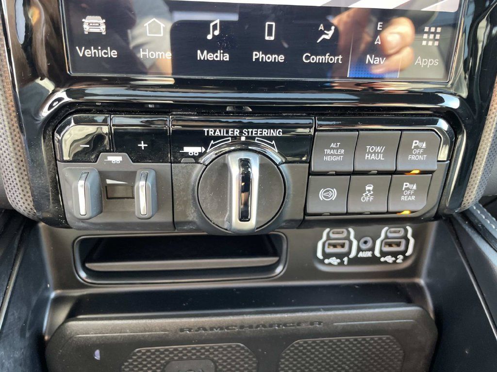 Used 2024 RAM 2500 Limited AWD/4WD image 56