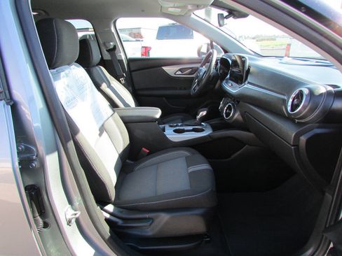 Used 2025 Chevrolet Blazer LT image 17