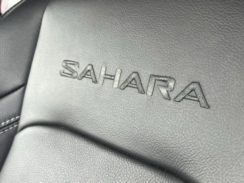 Used 2022 Jeep Wrangler Unlimited Sahara w/ Cold Weather Group image 25