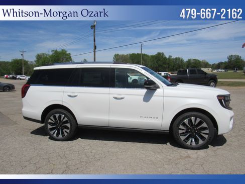 New 2026 Ford Expedition Platinum image 17