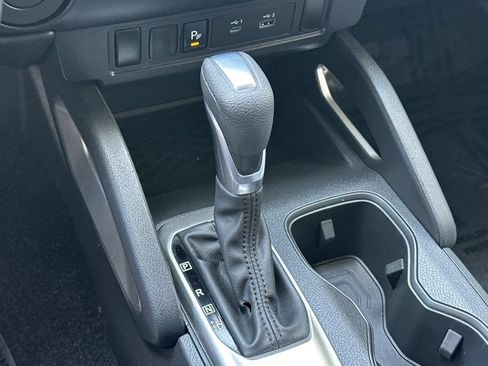 Used 2022 Nissan Frontier SV w/ Technology Package RWD image 20