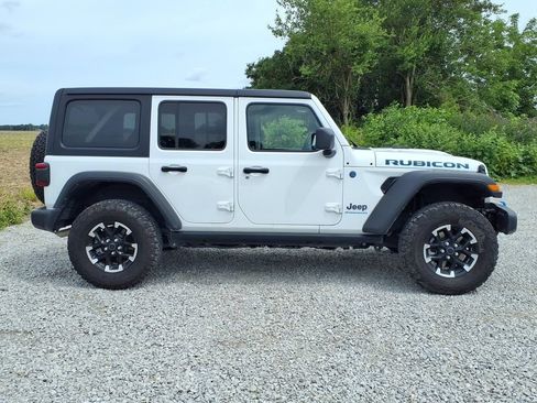 Used 2025 Jeep Wrangler Unlimited Rubicon 4xe w/ Safety Group AWD/4WD image 6