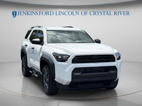 Used 2025 Toyota 4Runner SR5 AWD/4WD image 14