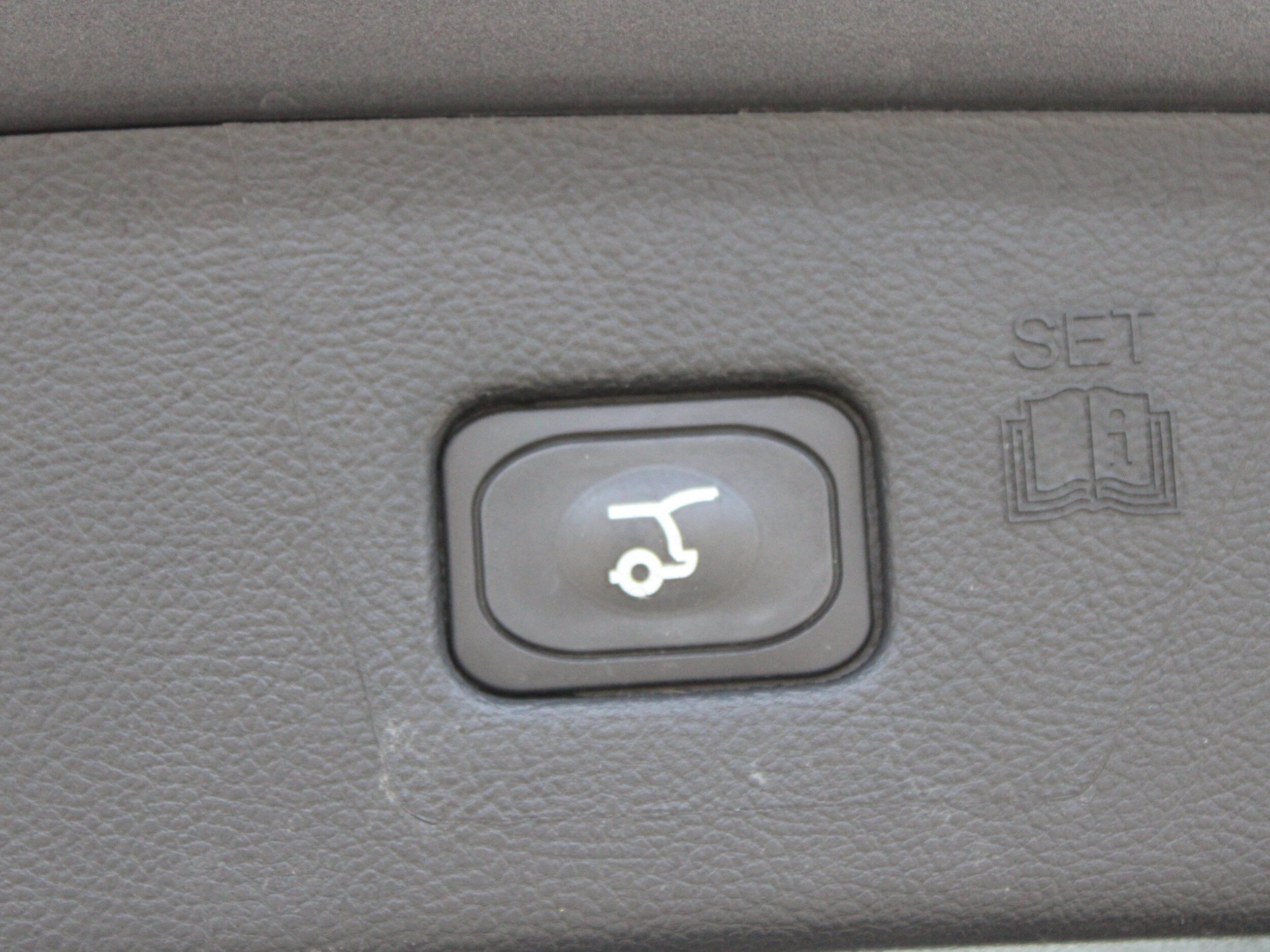 Used 2024 Ford Edge SEL w/ Convenience Package AWD/4WD image 19