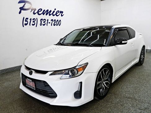 Used 2014 Scion tC FWD image 1