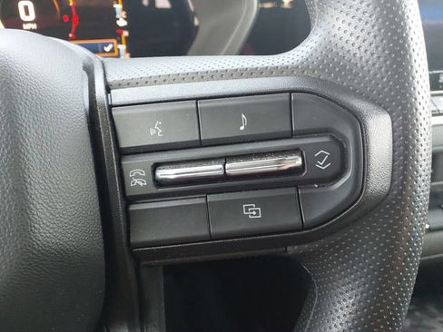 Used 2023 Chevrolet Colorado Trail Boss w/ Safety Package AWD/4WD image 20
