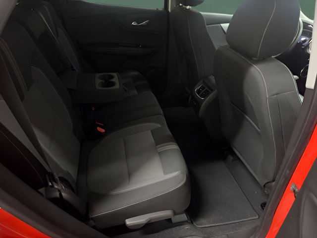 Used 2025 Chevrolet Blazer LT FWD image 13