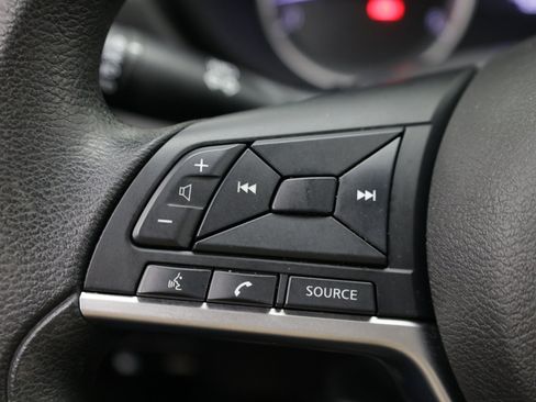 Used 2020 Nissan Versa S FWD image 23